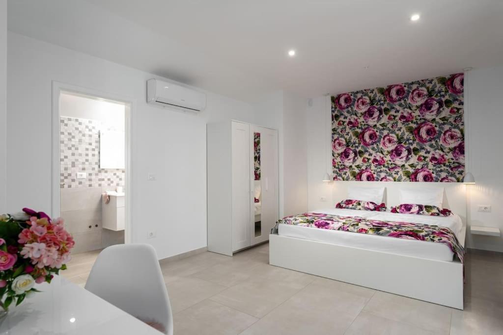 Kukci Villa Corinna מראה חיצוני תמונה