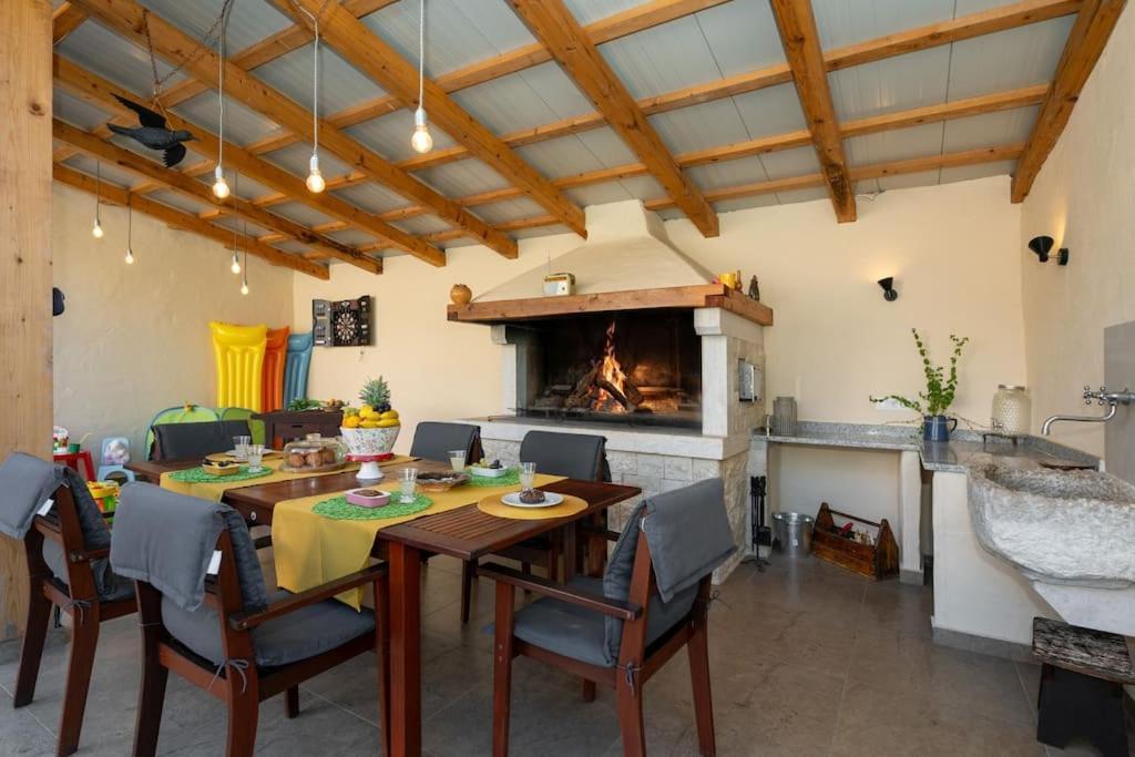 Kukci Villa Corinna מראה חיצוני תמונה