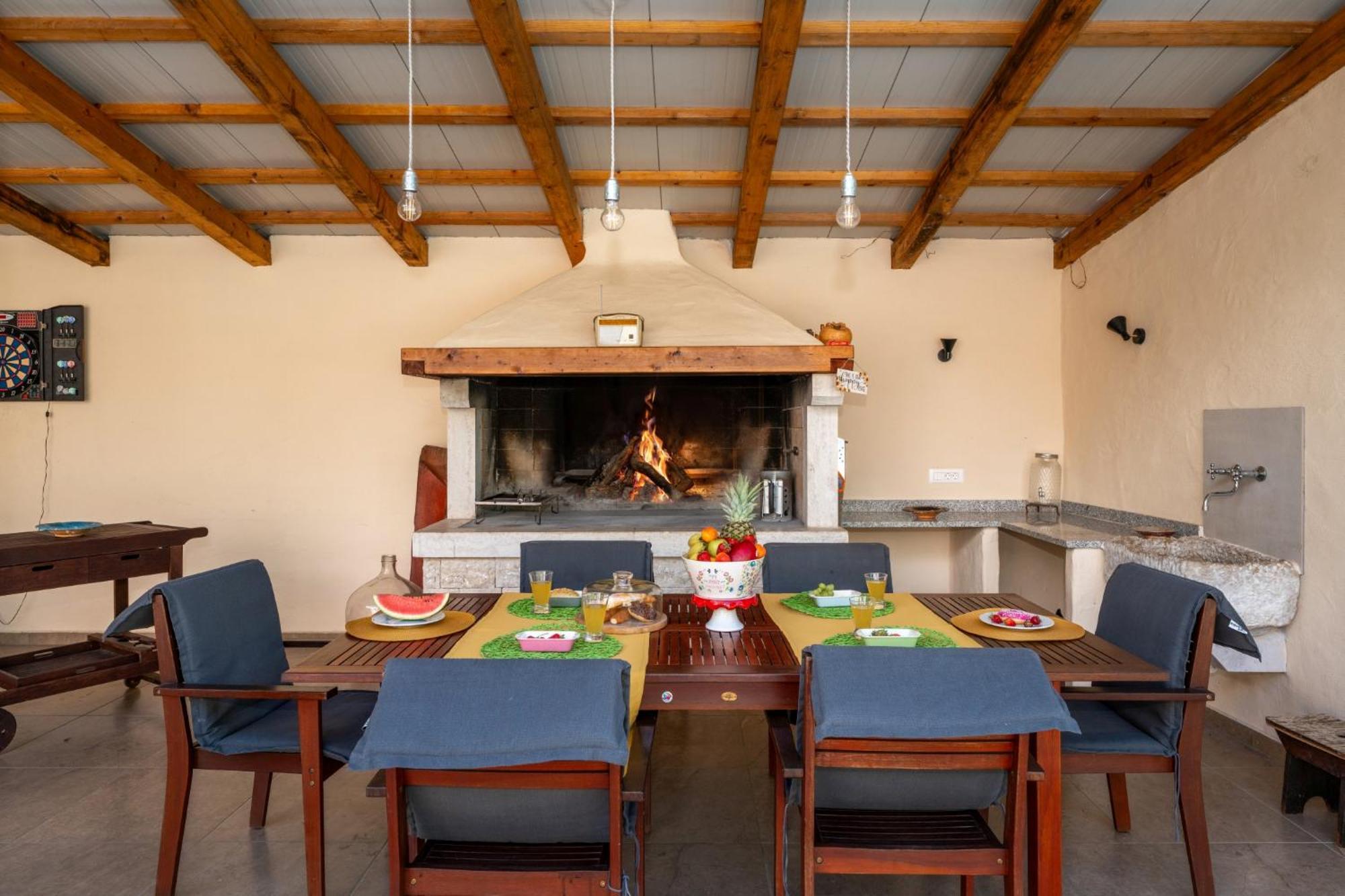 Kukci Villa Corinna מראה חיצוני תמונה